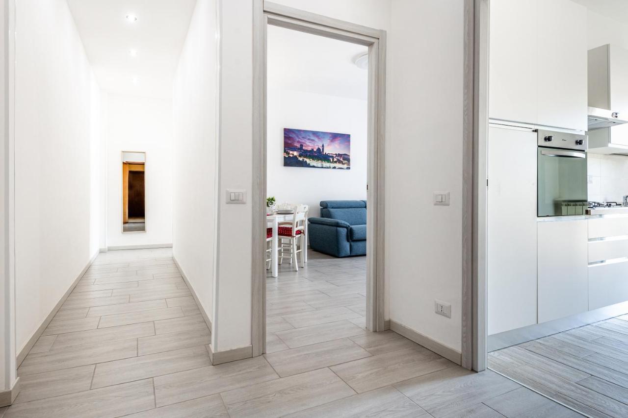 Apartment House Near Train Stationa/c *